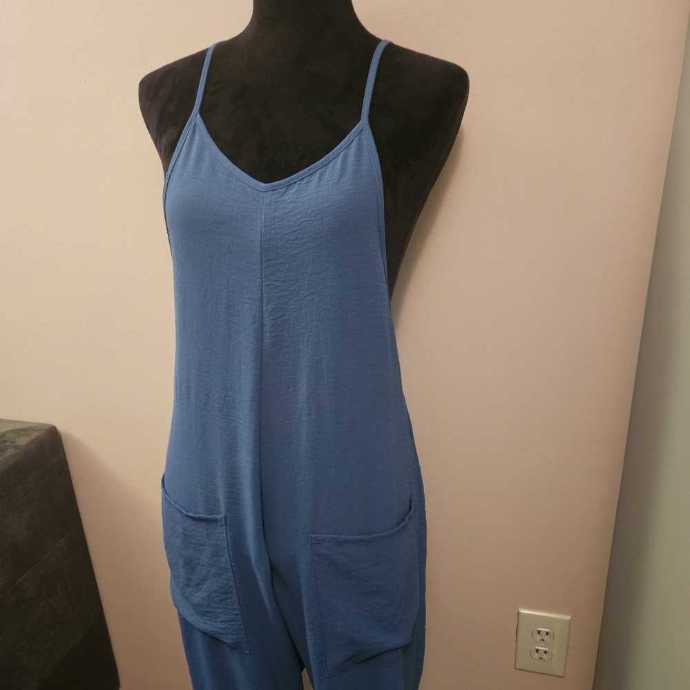 Solid Blue Harem Jumpsuit - Size Medium 🩵 - Picture 5 of 10